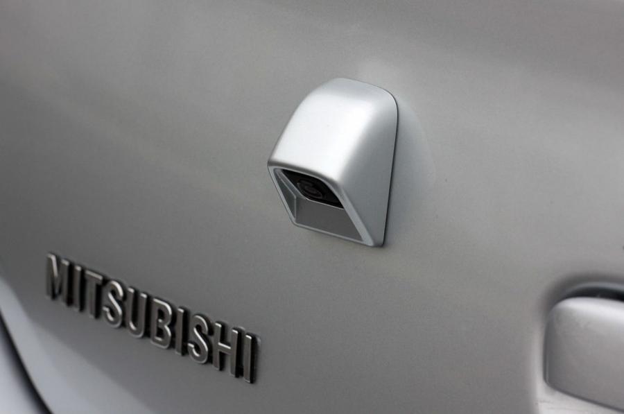  Mitsubishi Mirage 2014 года  (фото 8 из 39)